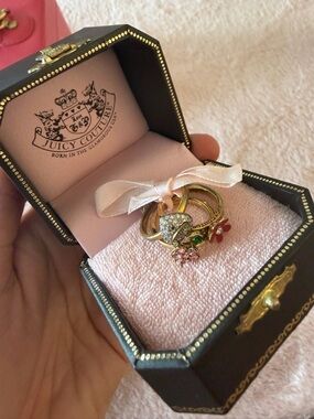 Juicy Couture Crystal Heart & Flower Charm Ring Set
